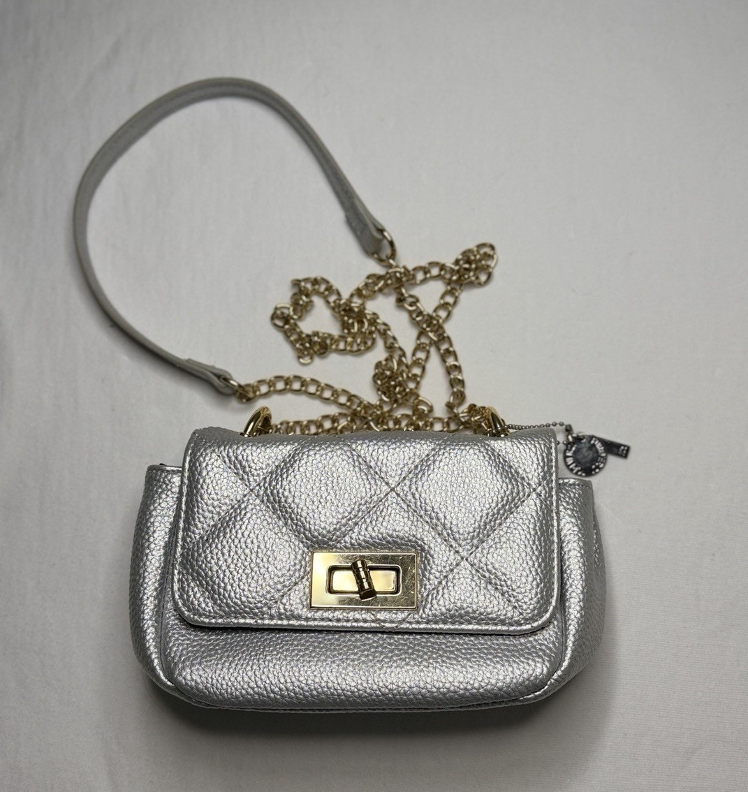 FOREVER 21 Silver Quilted Crossbody Bag Gold Chain Strap Turn Lock Black Lining