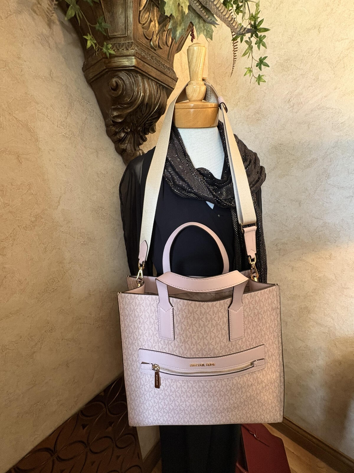 Michael Kors Kenly Large MK Signature Leather Tote Shoulder Bag Blush ~NWT~
