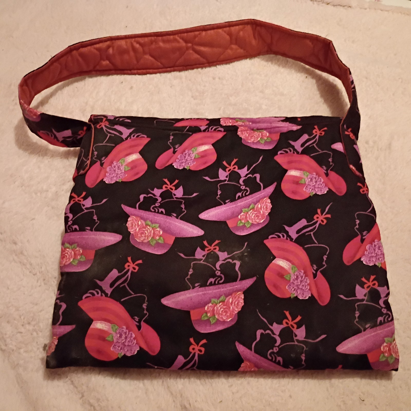 Hamdmade Red Hat Society fabric purse 10.5 X 10 inch with matching coin purse