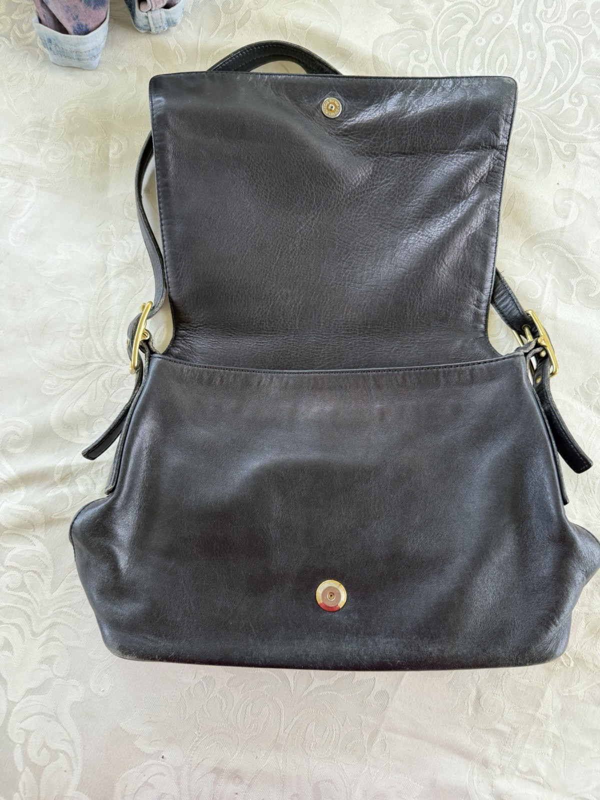 Coach Black Shoulder Bag Medium Flap Magnetic Closure Gold Hardware Pockets