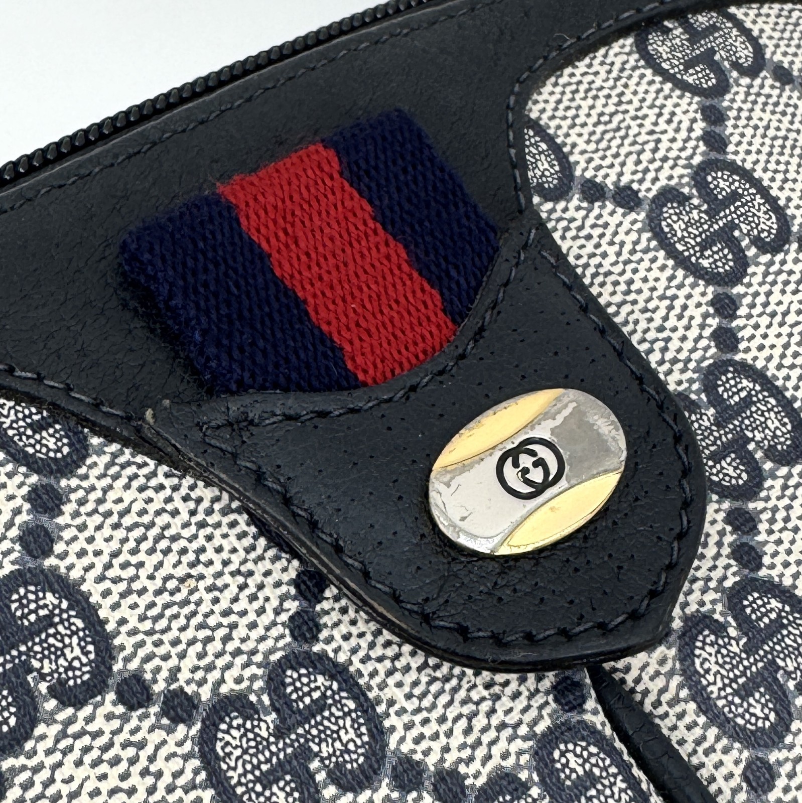 GUCCI Vintage GG Supreme Web Stripe Crossbody Shoulder Bag Navy