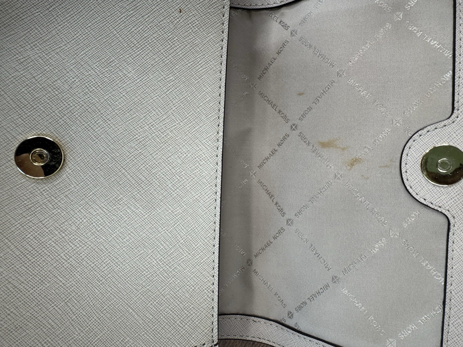 Michael Kors Jet Set Medium Flap Crossbody Bag Beige Saffiano Gold Tone