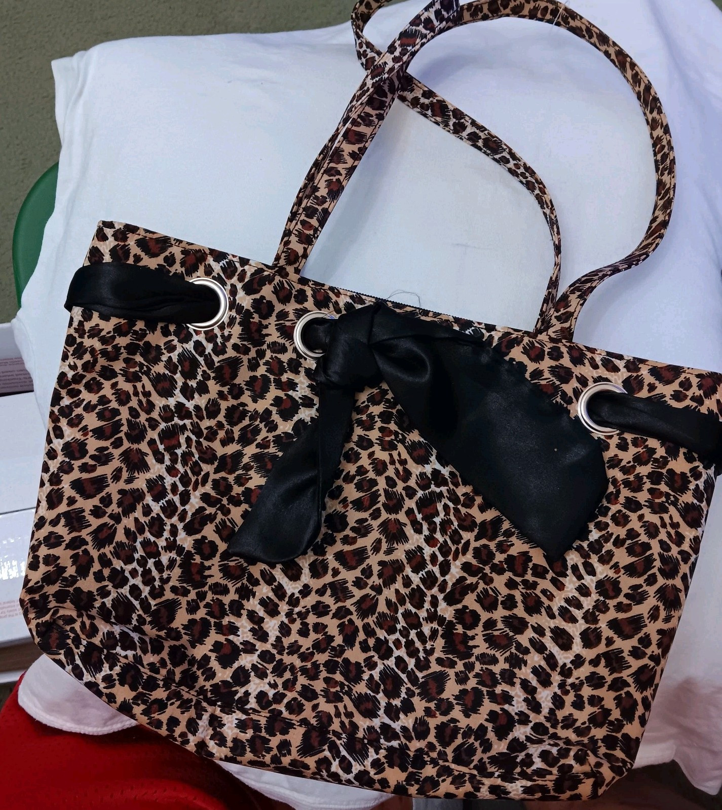 Rain Tech 100% Polyester Waterproof Leopard Print Handbag Purse 3 Department…
