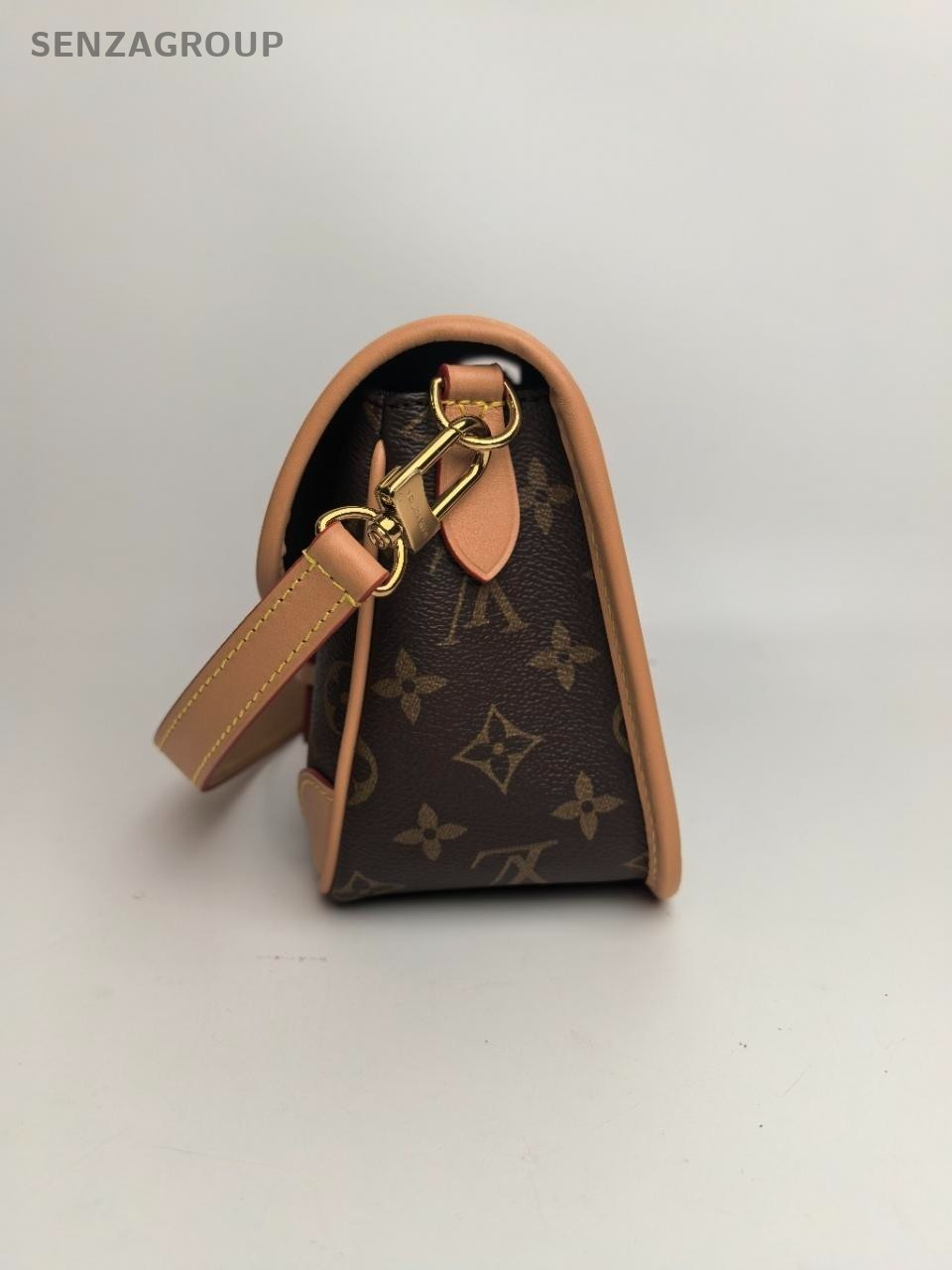 SJ0001 LV Diane baguette bag u