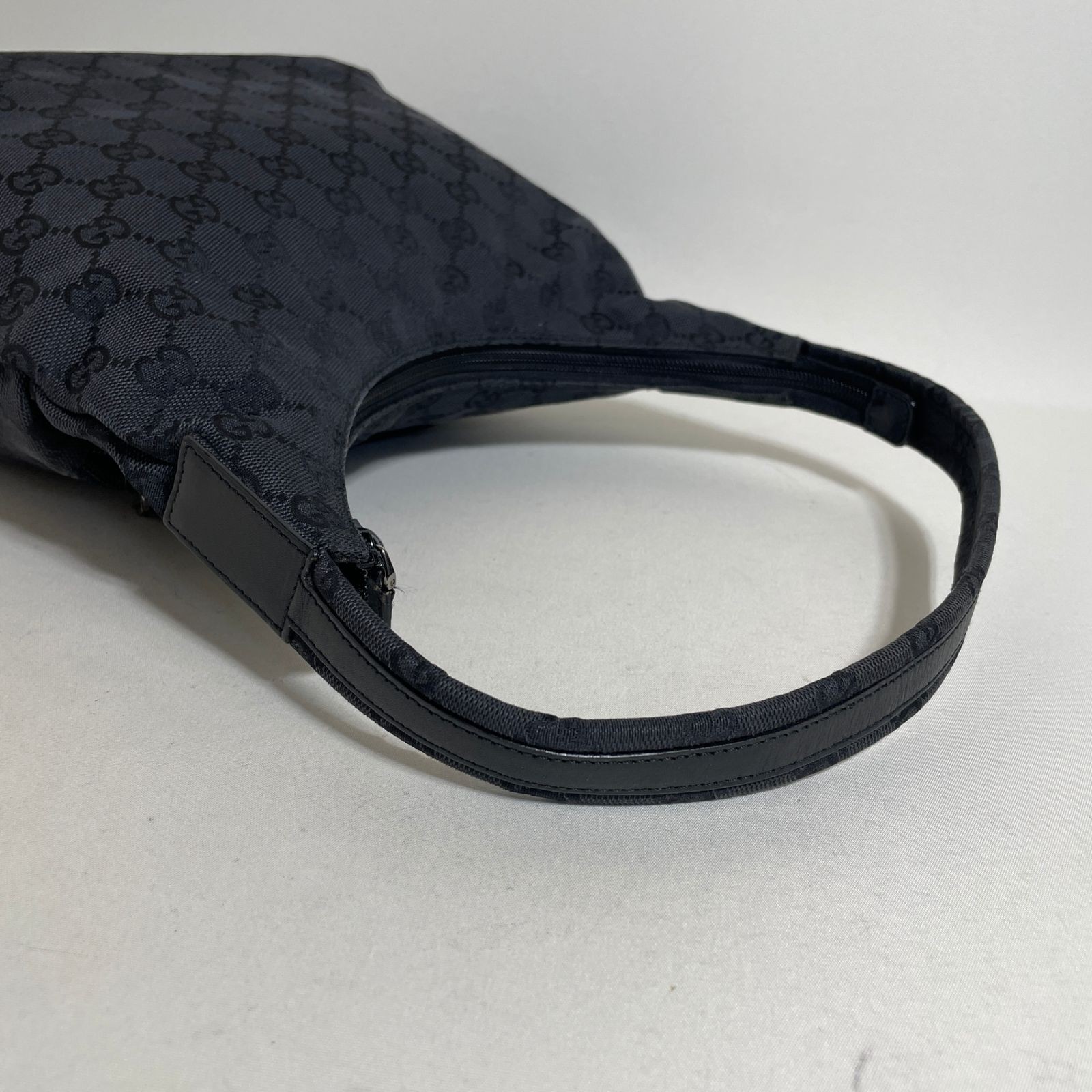 Gucci GG Canvas Shoulder Bag Black Leather Size 18x23x12in 50in Handle