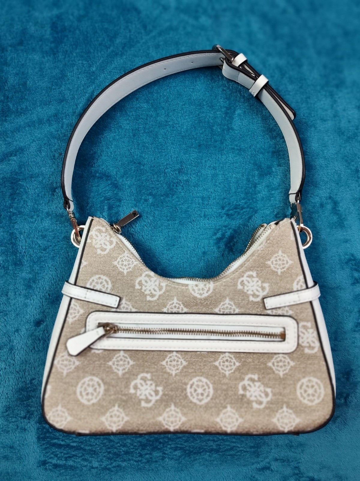GUESS Loralee Hobo Bag Schultertasche Tasche White Logo beige weiß Neu