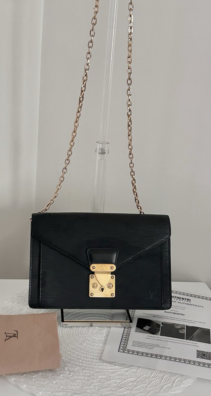 Louis Vuitton Black Epi Pochette Sellier Dragonne Clutch Wristlet Dust-bag COA