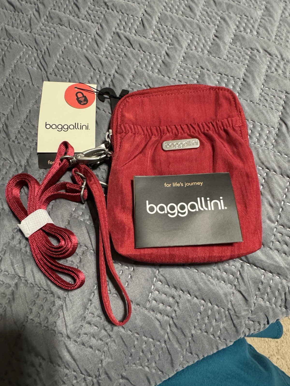 Baggallini Take Two RFID Bryant Crossbody – 5×7.25 Lightweight Travel Vacation