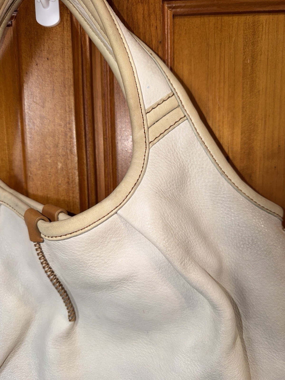 UGG Australia Genuine Calf Leather Hobo Shoulder Handbag Purse Beige Travel Tote