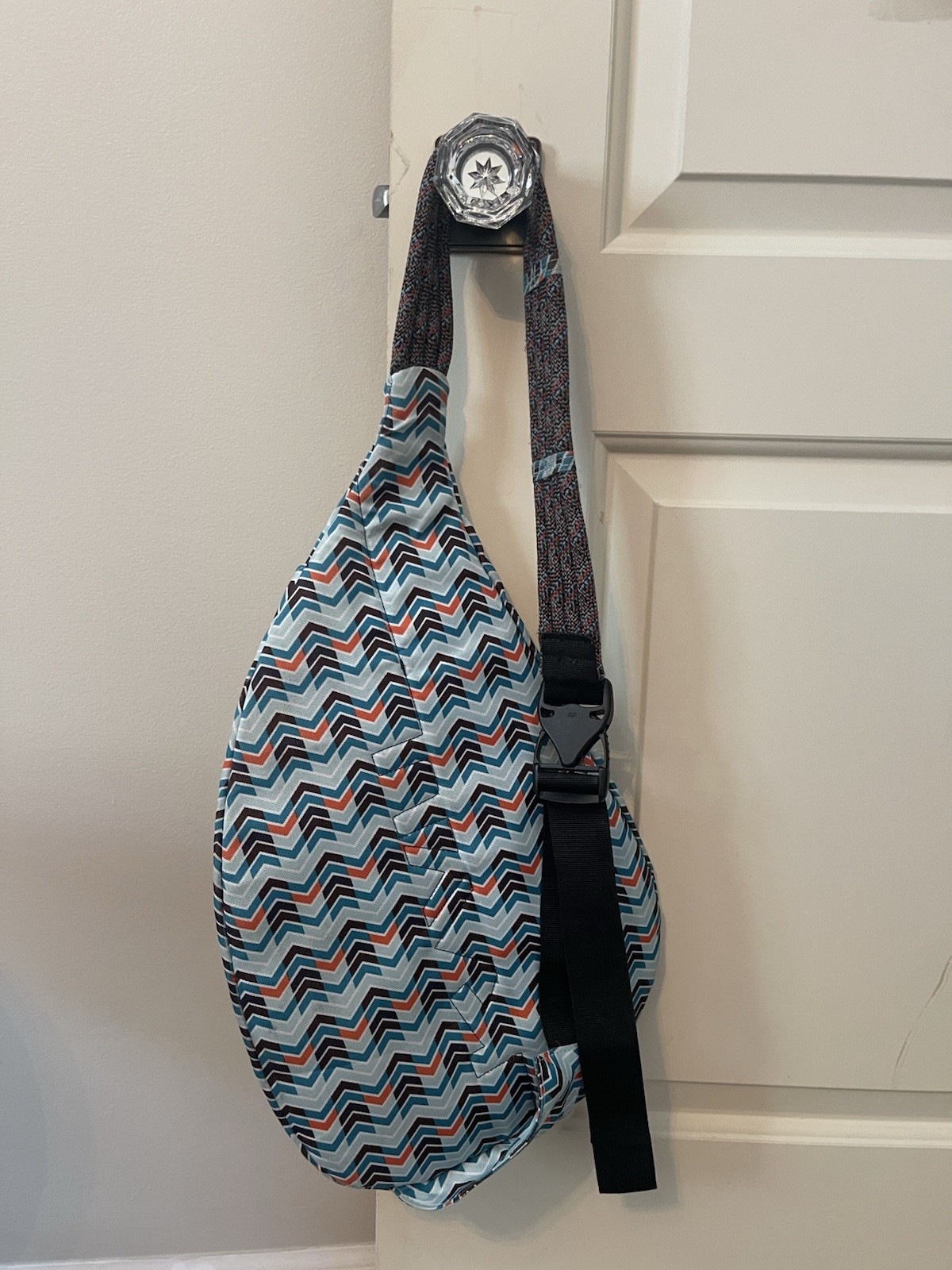 KAVU Rope Sling Bag Blue Orange Chevron Print Crossbody Canvas