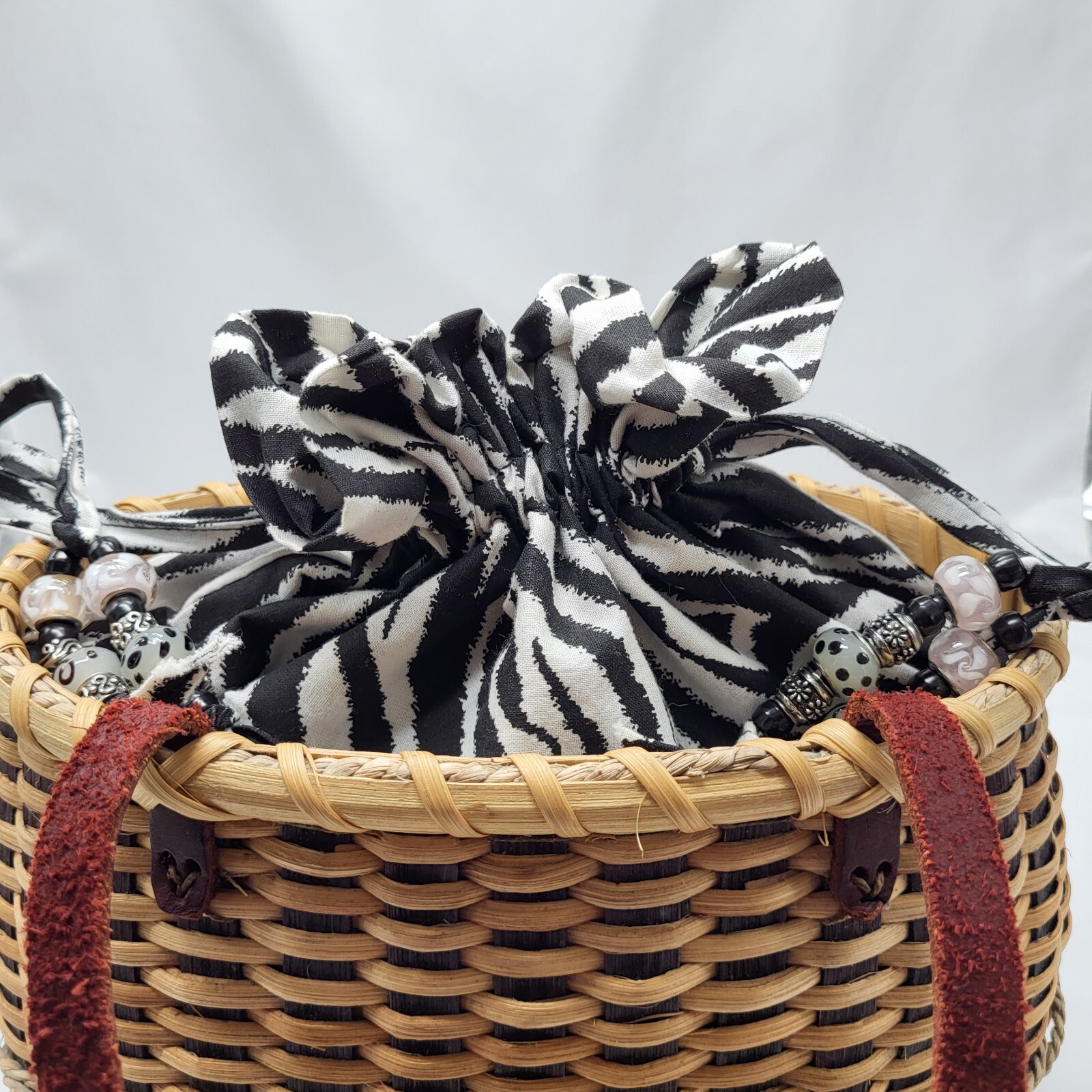 Woven Oak Basket Purse – Leather Straps – Lined – Cinch Cloth Top – 7.5″x11″