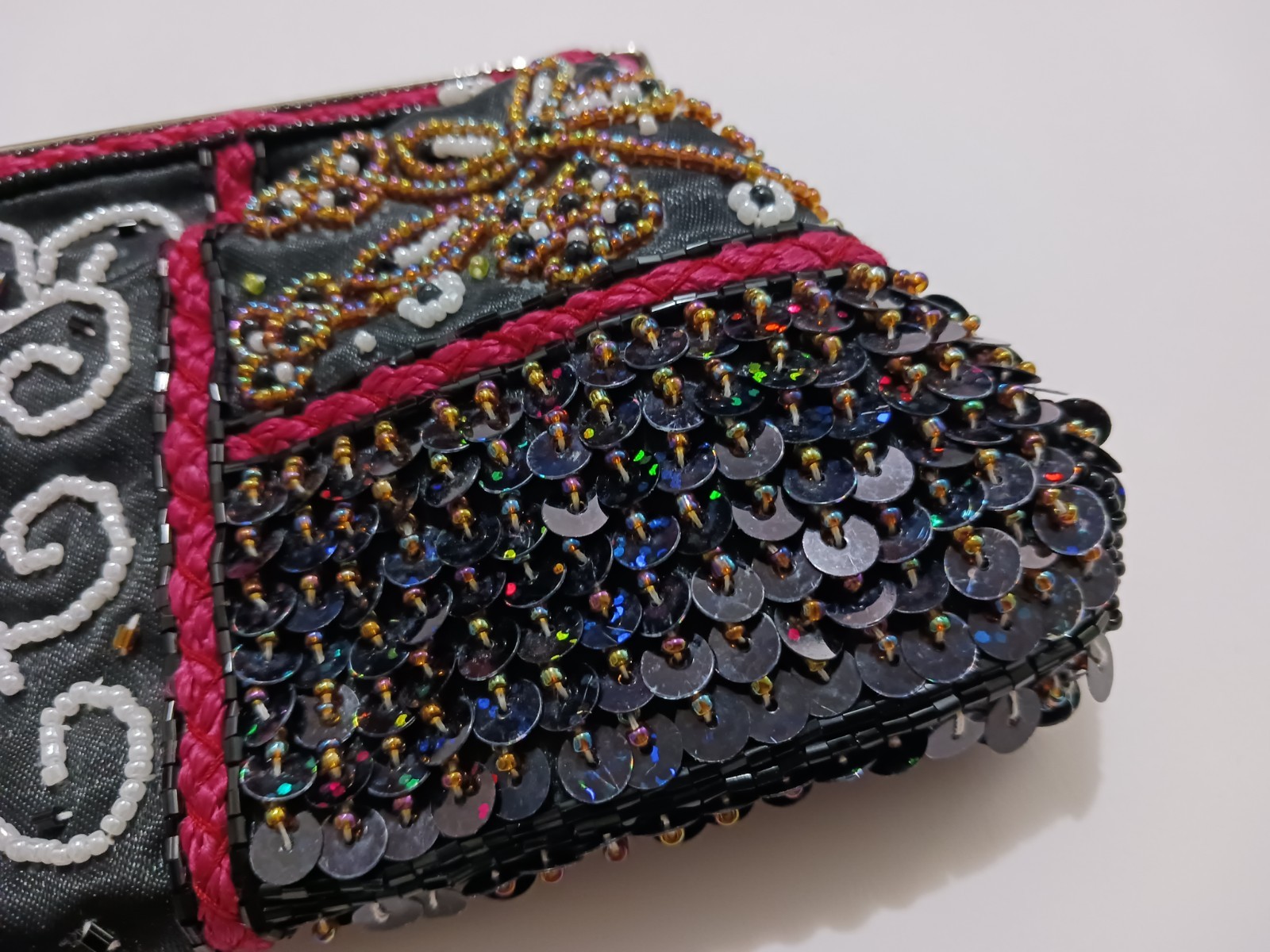 Black Beaded Silvertone Metal Frame + Detachable Chain Shoulder Bag Purse Clutch