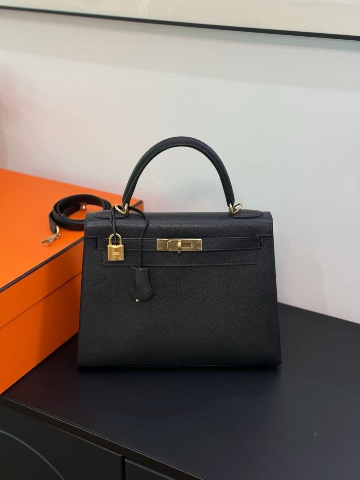 Hermes Kelly 28 Black Gold Epsom Leather Bag B Stamp Full Set 28cm