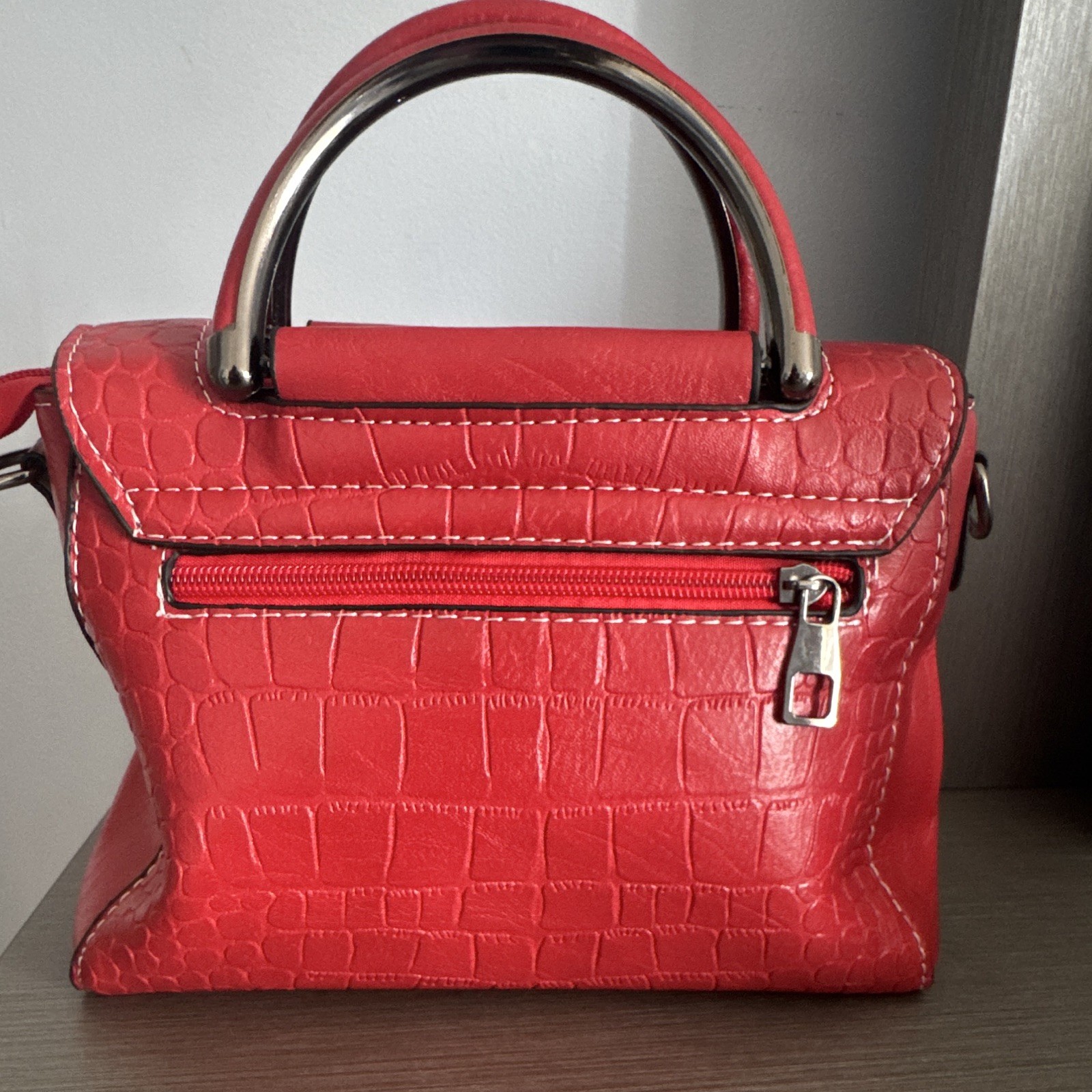 Women’s Red Croc Embossed Satchel Top Handle Bag, Clasp/Zip, Inner Pockets