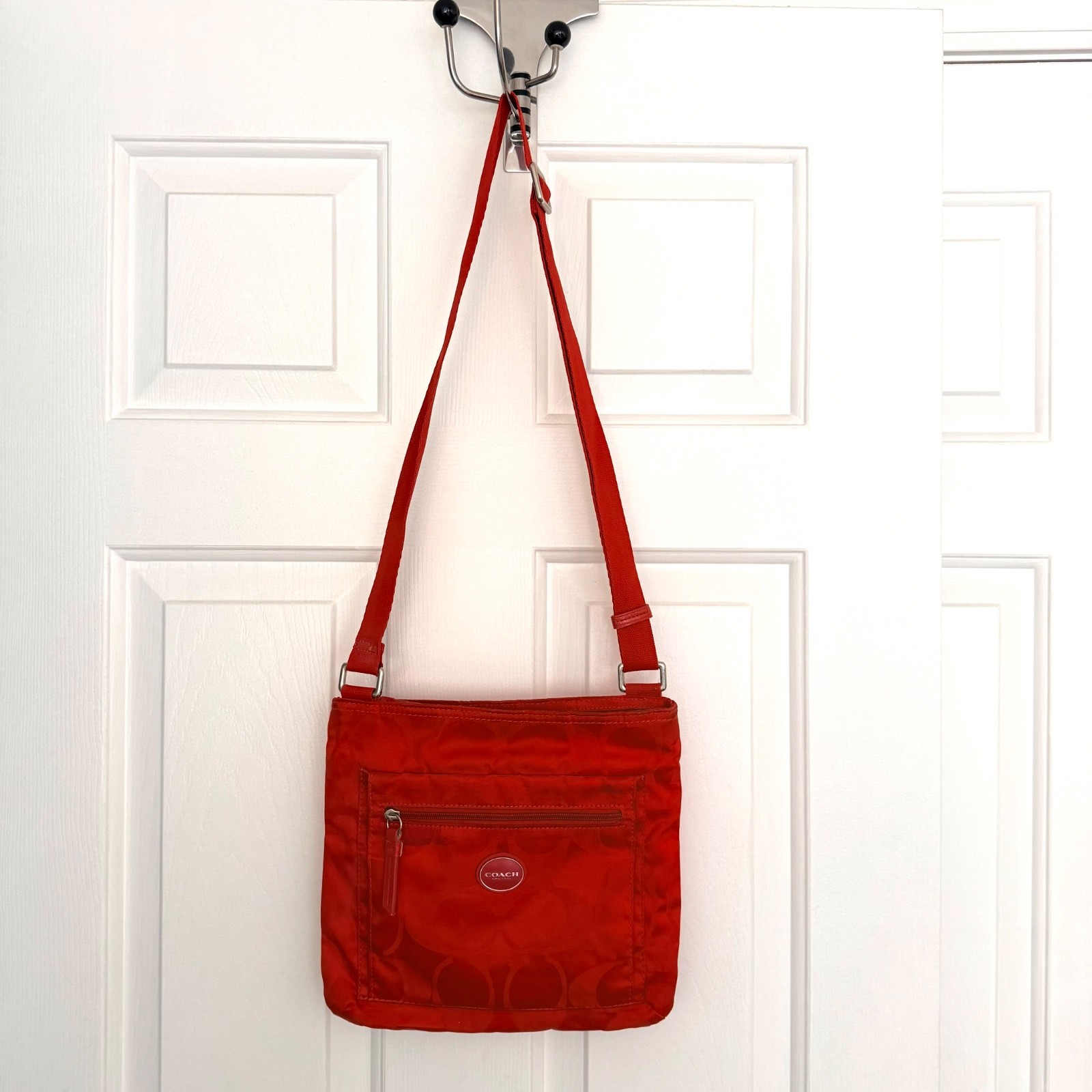 Coach Getaway Red Signature C Nylon File Crossbody Bag Swingpack Purse F77408
