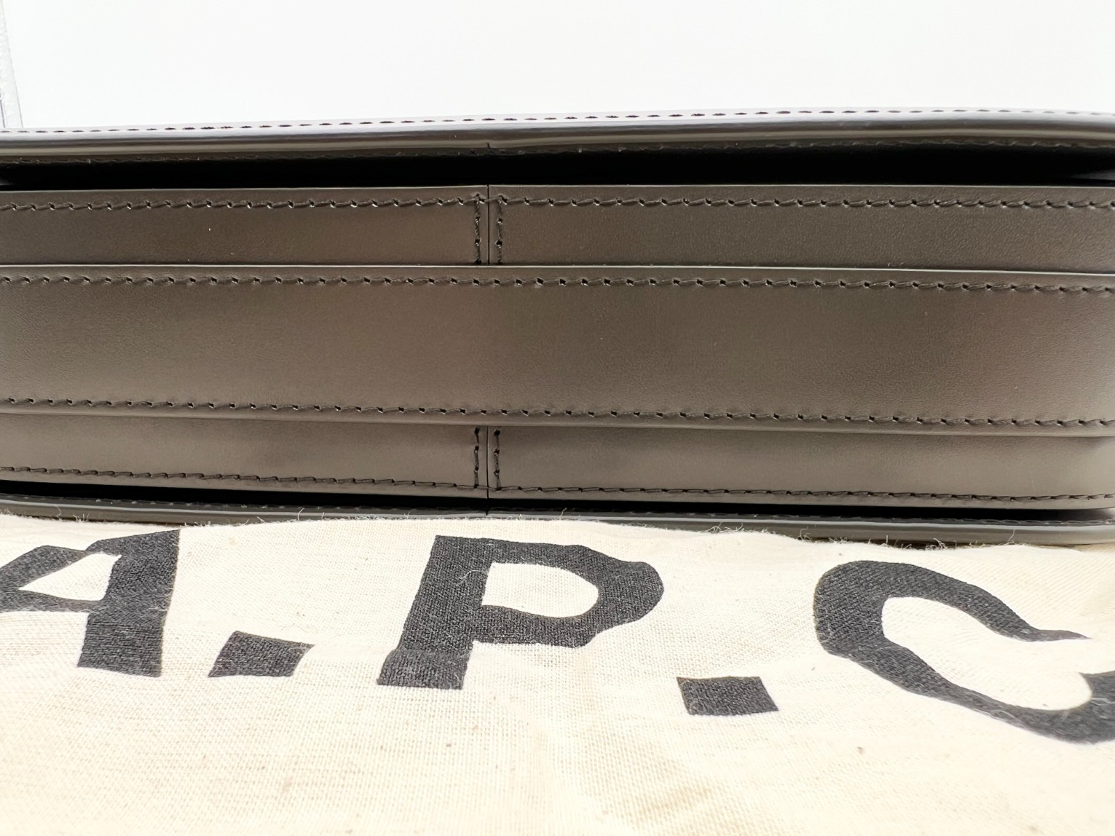 A.P.C. Large Grace Bag Anthracite Gray Color in Smooth Leather – Crossbody Bag