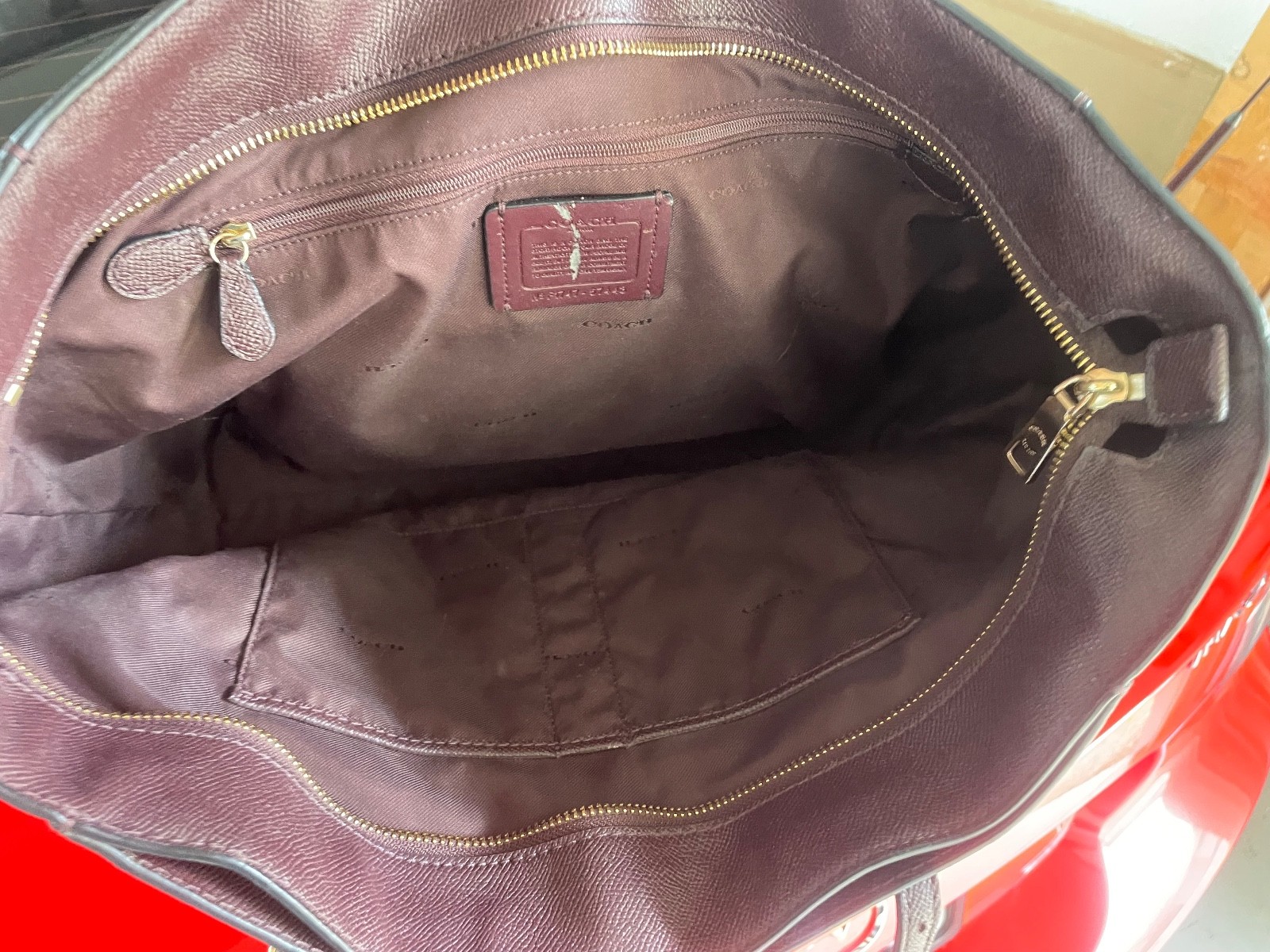 Coach Tote Bag Dark Magenta Leather Turnlock Gold Plate 57443