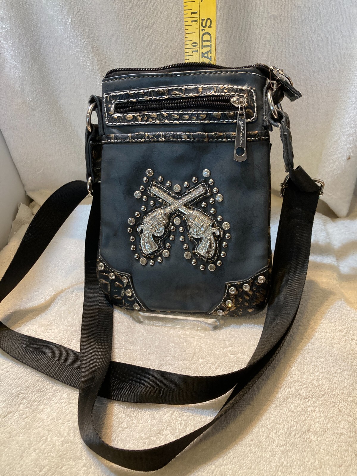 Yesir Imported Soft Faux Leather Crossbody Bag Double Pistols – Good Condition