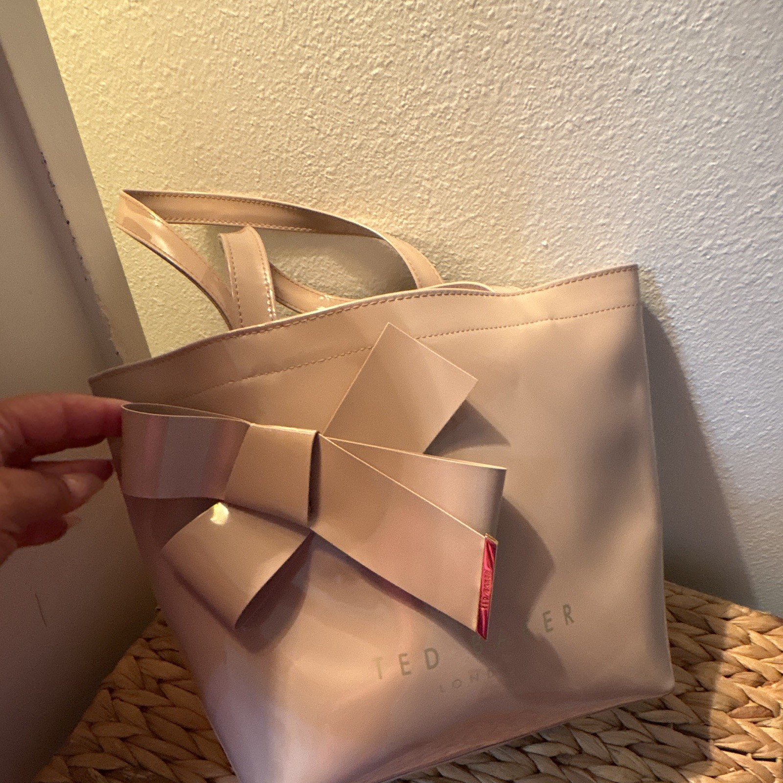Ted Baker Pink Medium Tote Bow Accent Patent Double Handles Gold Strap