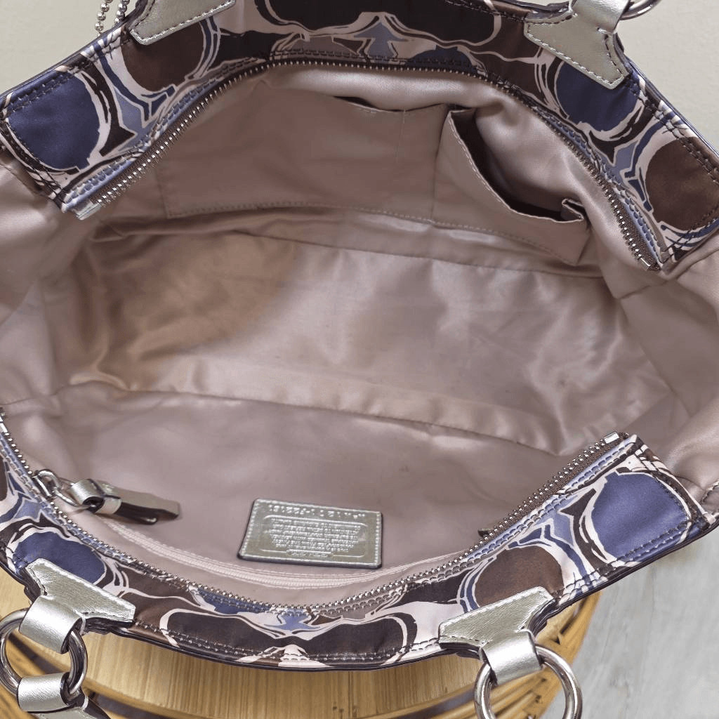 Coach Signature Gallery Satin-Fabric Tote Style F22161