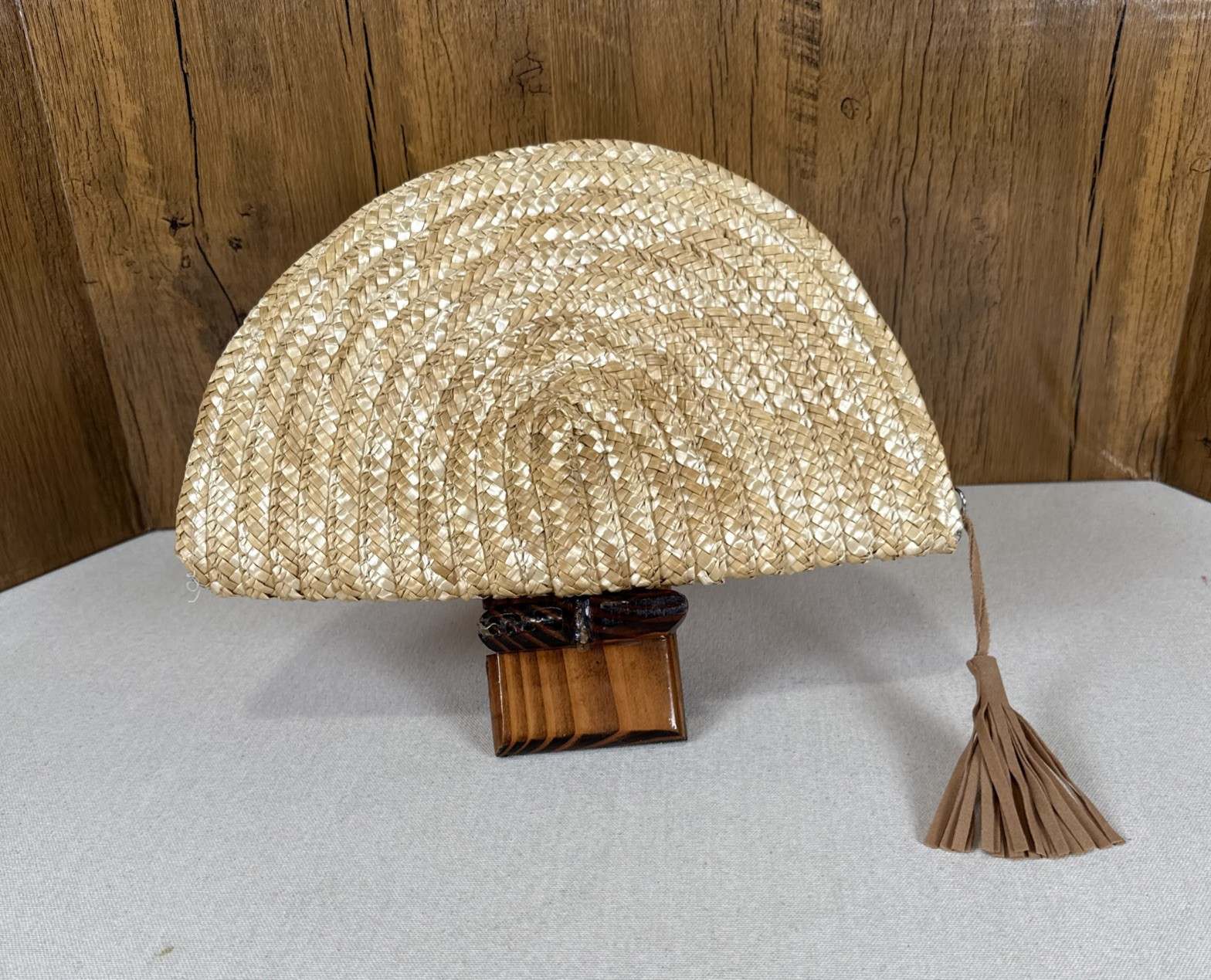 Shiraleah Kelly Half Moon Straw Clutch Bag Woven Wicker Tassel Summer Beach Boho
