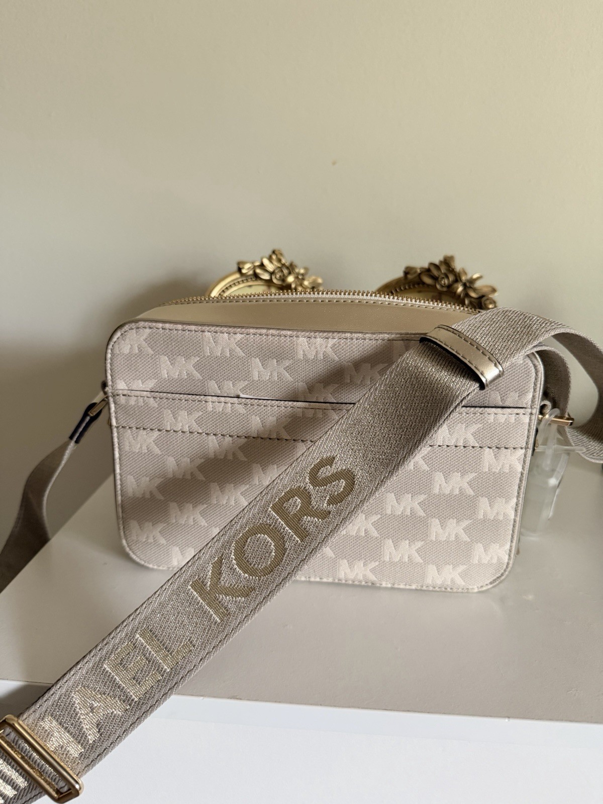 Michael Kors Logo Monogram Crossbody Bag Beige/Gold Zip Adjustable Detach Strap