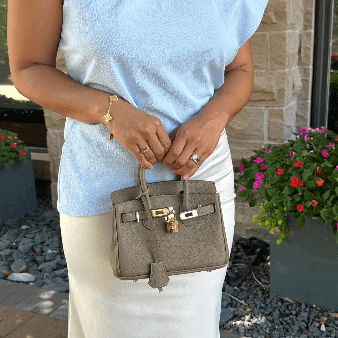 MILLE Bag, “GRACE”—Grey, Lock, Key, Clochette, Dust Bag, Strap, 20cm—EXCELLENT!
