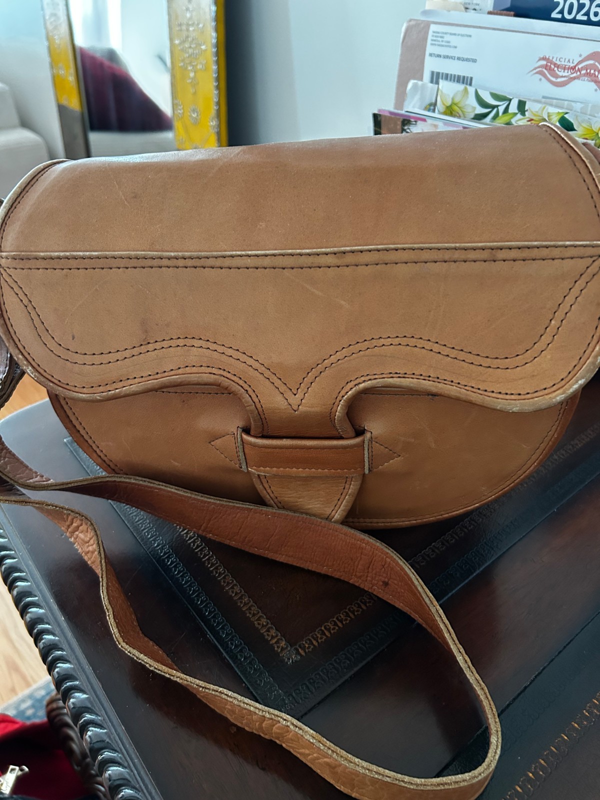 Carriel Oversized Crossbody 100% Leather Saddle Bag in Carmel Brown