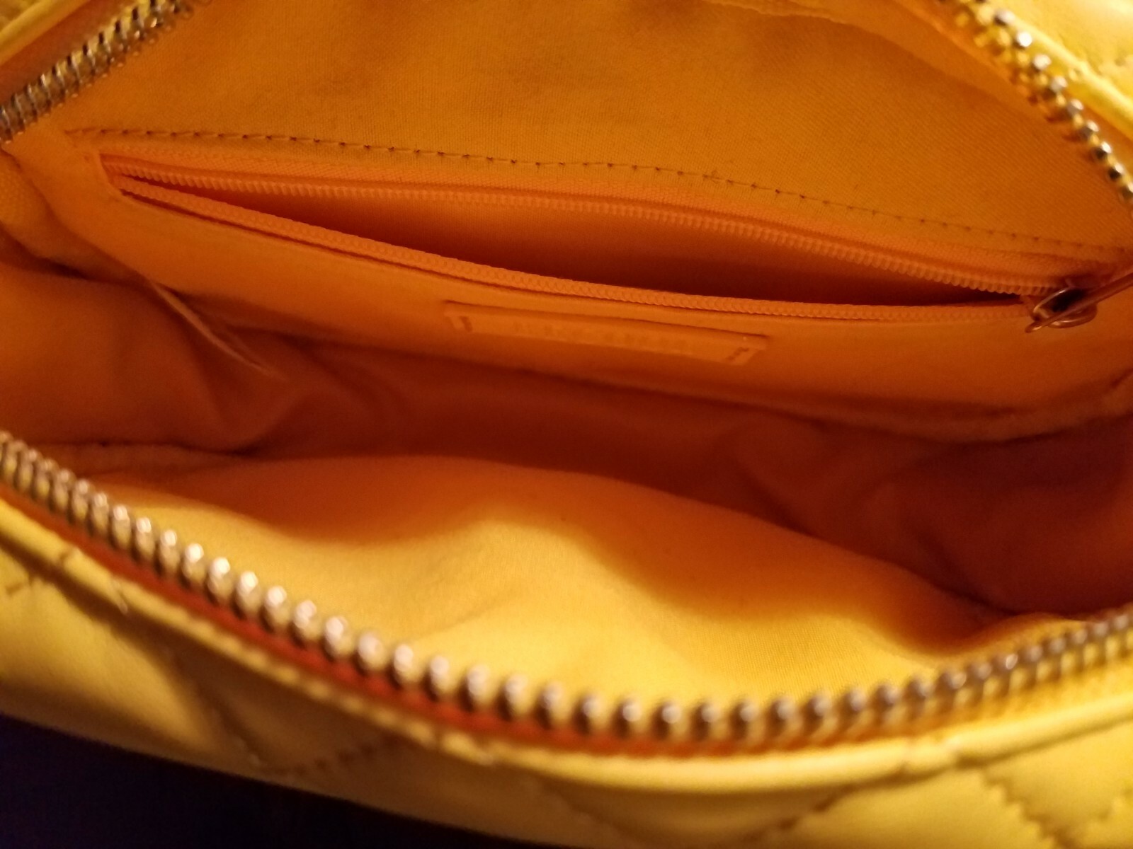 BECOOL: Yellow w/ Gold Color Chain Quilted Camera Purse w/ Twist Lock Pocket/Zip