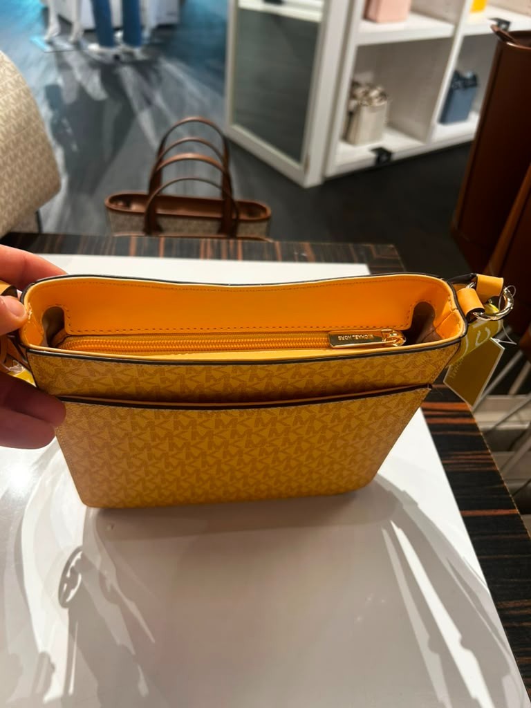Michael Kors Small Messenger Handbag Crossbody Bag Purse Honeywheat Shoulder MK