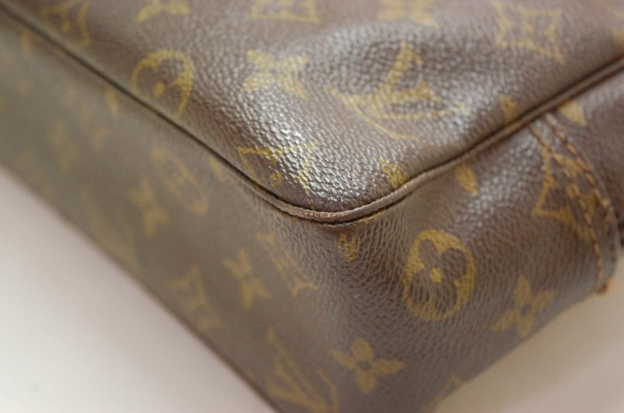 LOUIS VUITTON Monogram Canvas TROUSSE TOILETTE 28 BAG POUCH 832 0612a