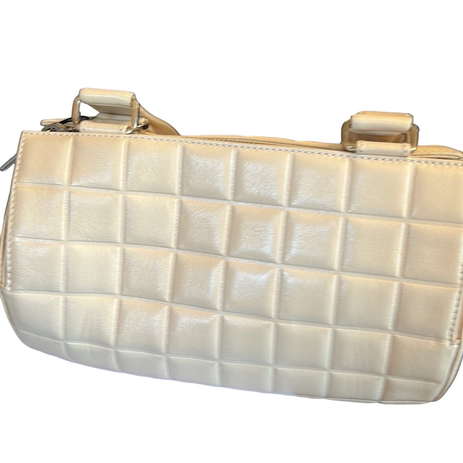 🔥🔥Gorgeous Chanel Chocolate Bar Cylinder Handbag🔥🔥