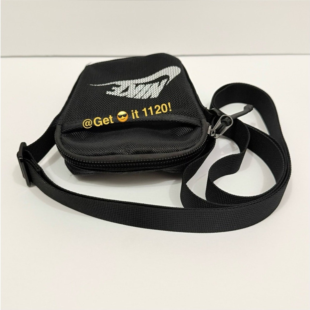 Nike Heritage Crossbody Bag (Small 1L) BA5871-010 Black | White