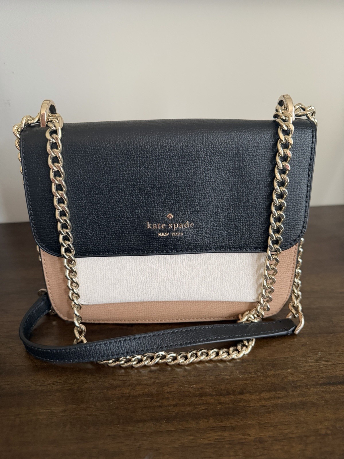 Kate Spade Remi Flap Gold Chain Crossbody Bag – Colorblock Black/White/Tan
