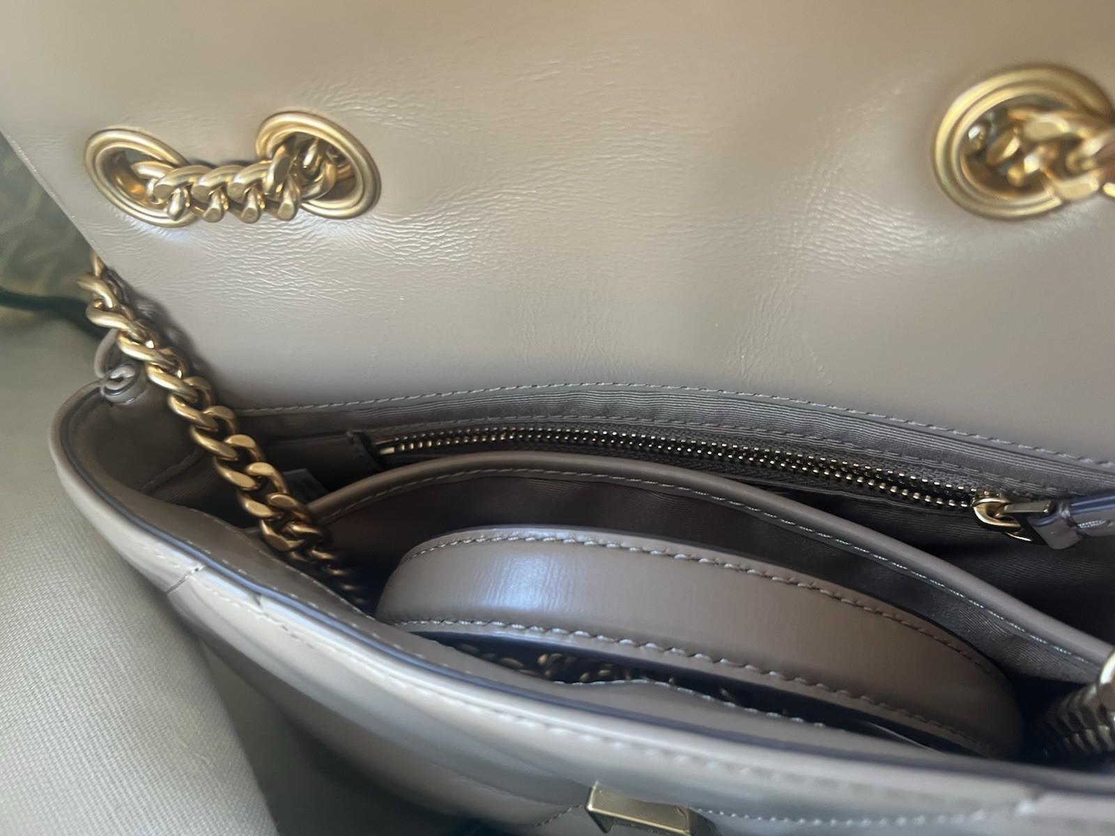 TORY BURCH $575 TAUPE OAK DIAMOND QUILT CONVERTIBLE SHOULDER CROSS BODY BAG NWT