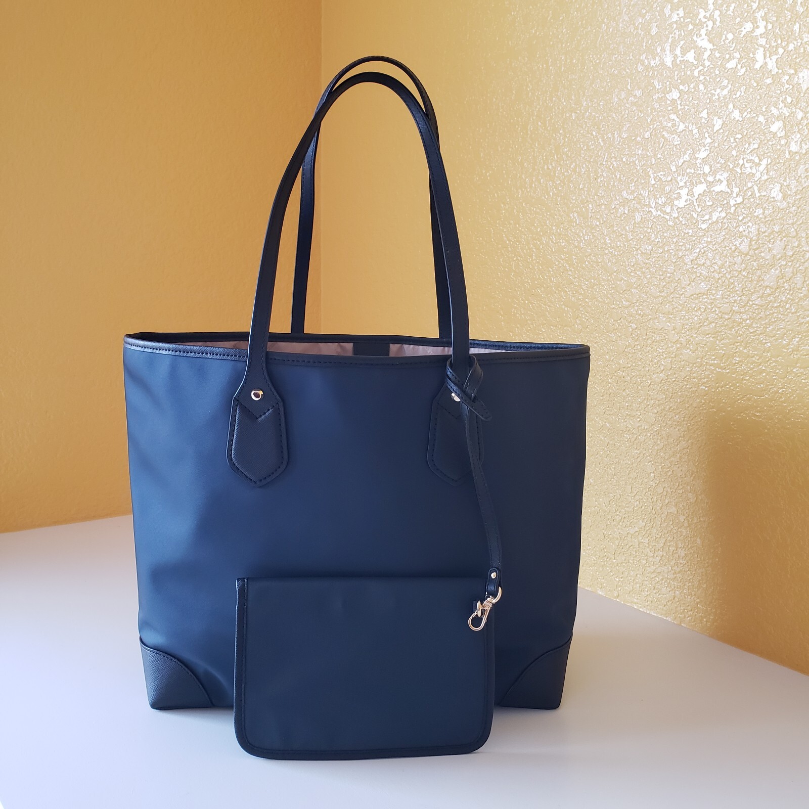 Michael Kors Eva Nylon Large Tote With Pouch in Navy Multi New Without Tag