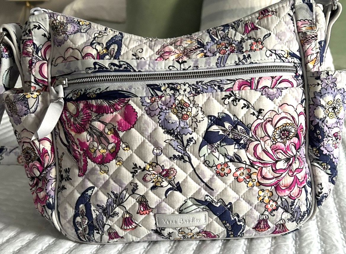VERA BRADLEY Woman’s Large Crossbody Purse in “Hummingbird Park” Print