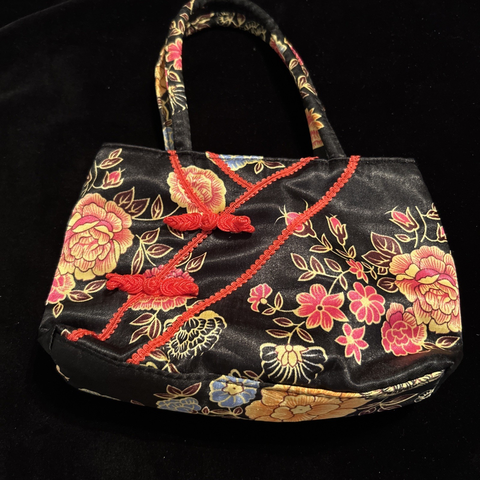 Small Chinese Handbag / Purse, Evening Bag Zipper Satin Black Red Floral Print