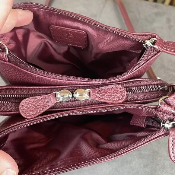 GIANI BERNINI ~ Triple Zip Pebble Leather Dasher Crossbody Bag ~ Wine ~ NWT!