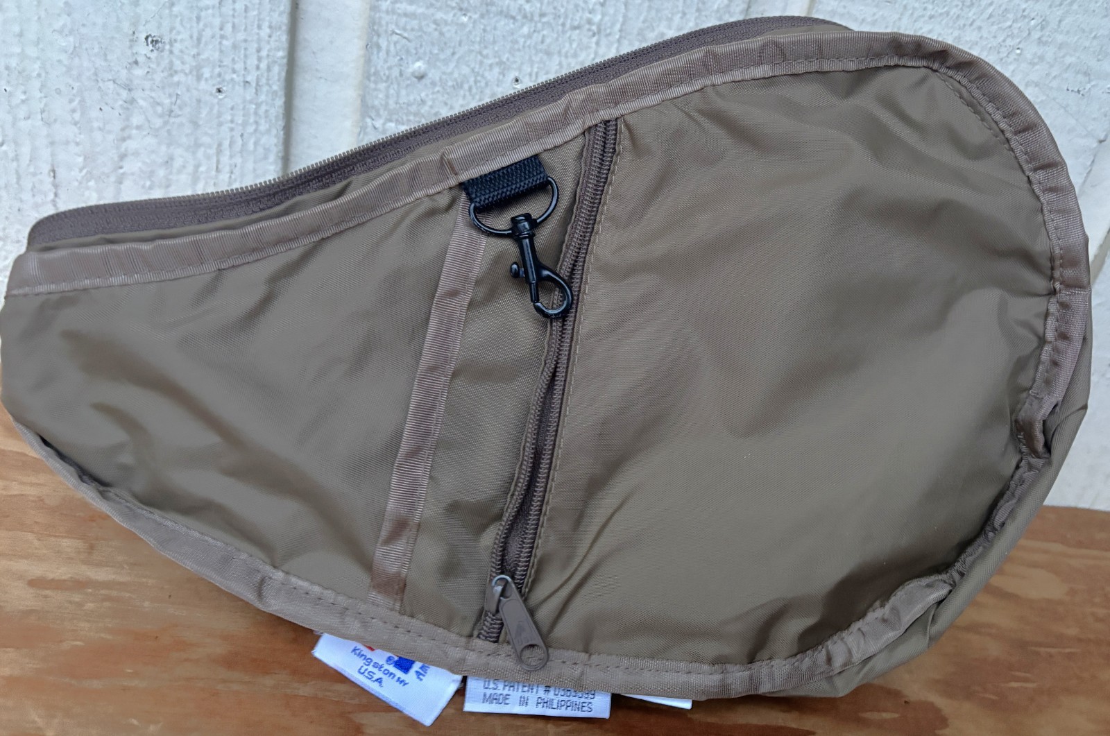 AmeriBag Nylon healthy back bag . Brown