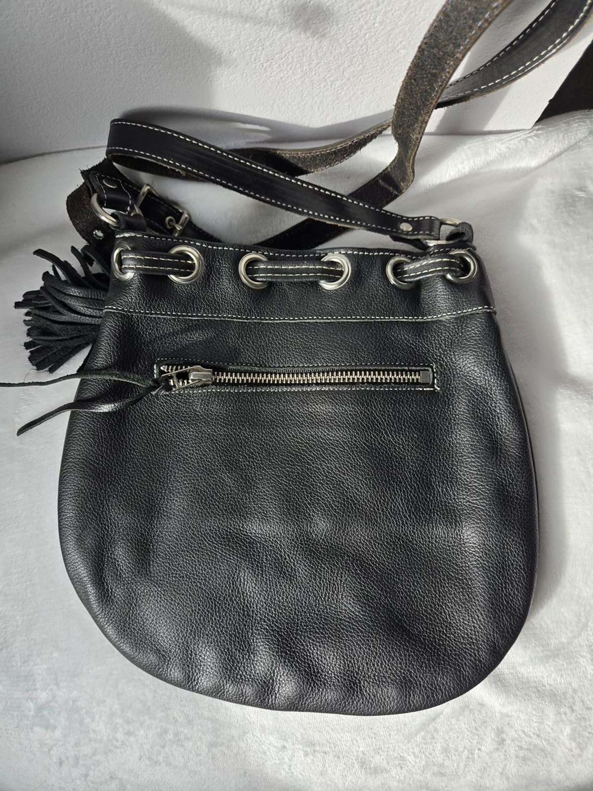 Vintage Y2K Harley-Davidson Black Leather Studded Drawstring Crossbody Bag