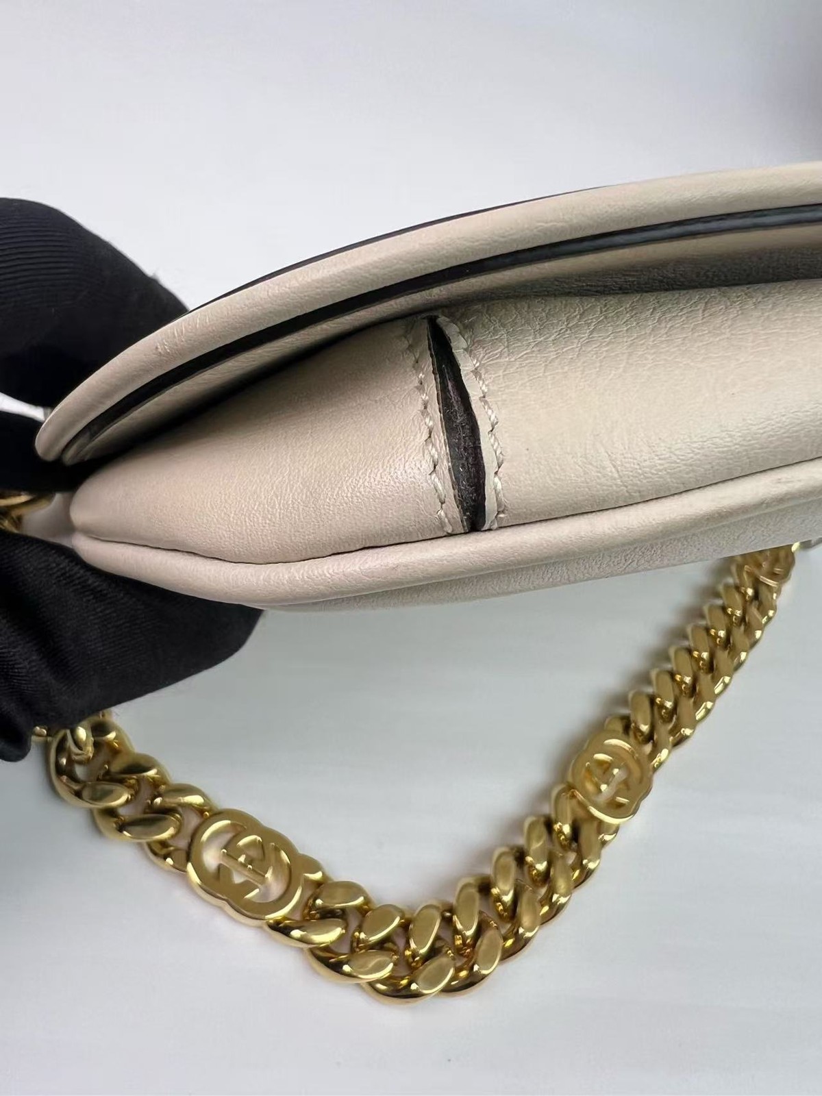 Auth Gucci Blondie Mini White Leather Shoulder Bag 21.5cm GG Logo Chain