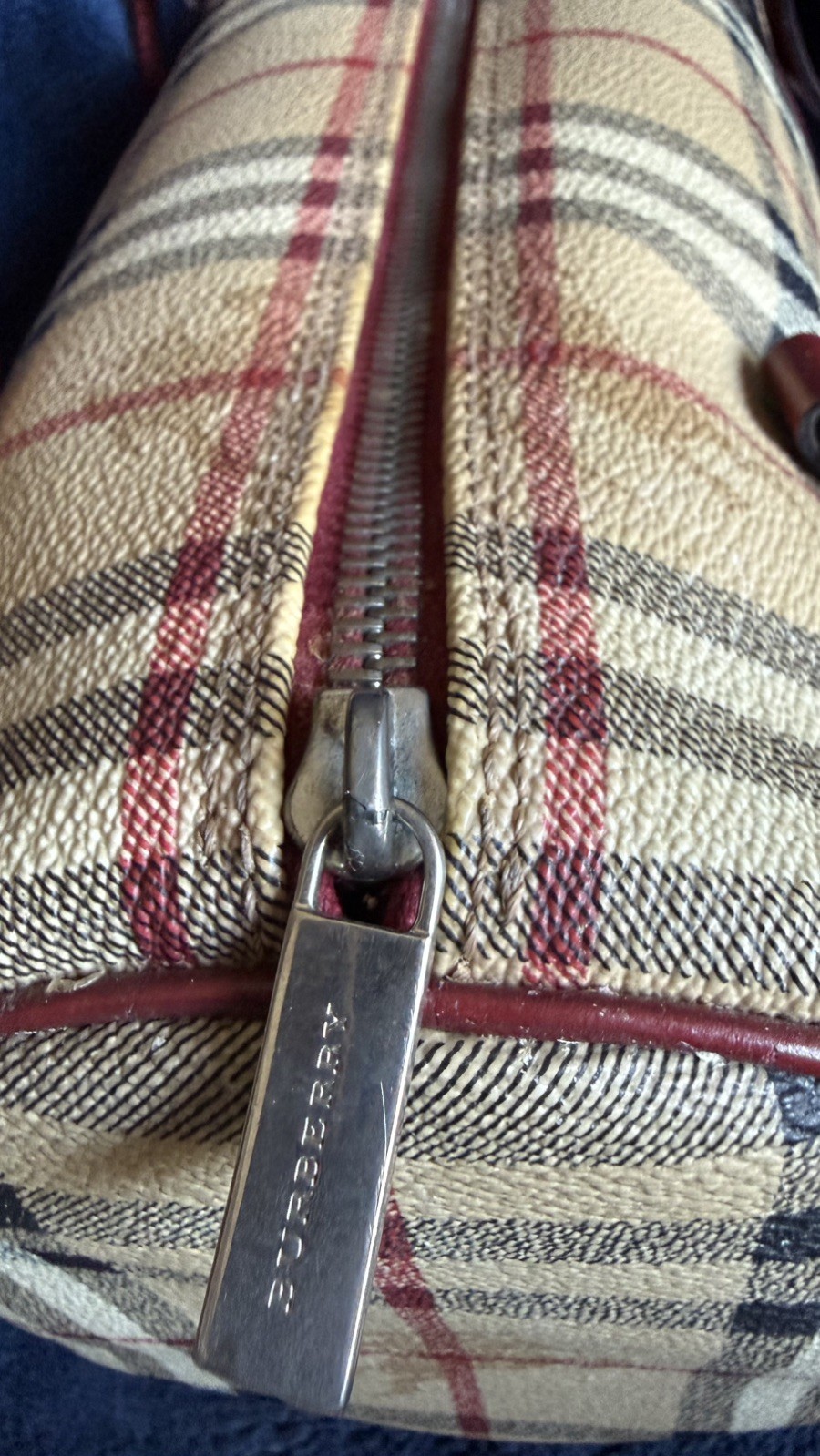 Authentic Vintage Burberry Barrel Bag – Iconic House Check with Red Leather Trim