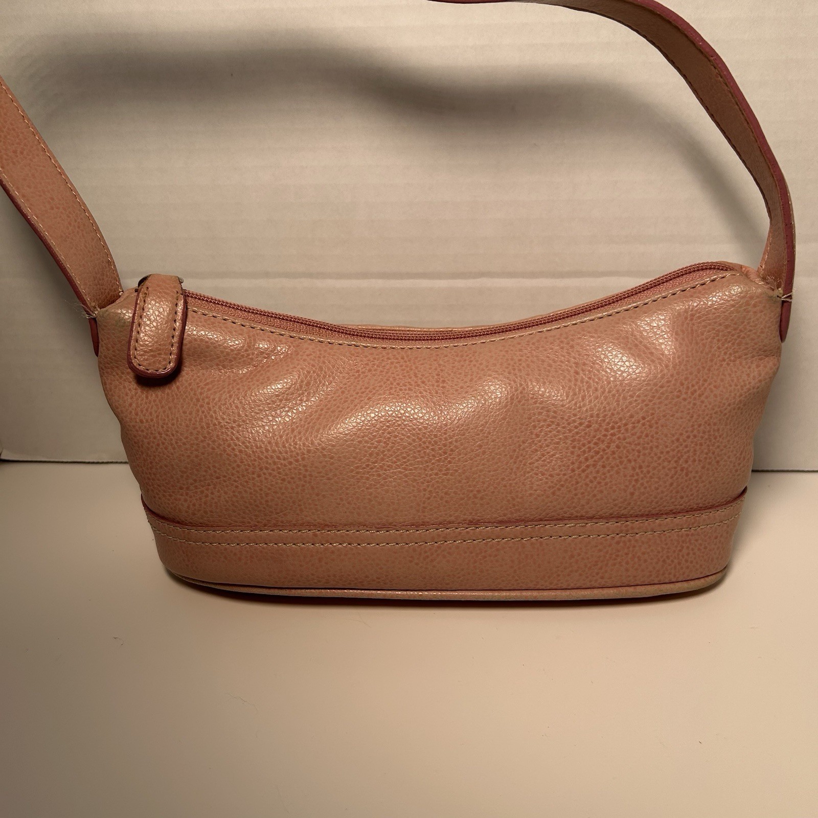 Vintage 90s Y2K Tommy Hilfiger Light Pink Pebble Leather Shoulder Bag