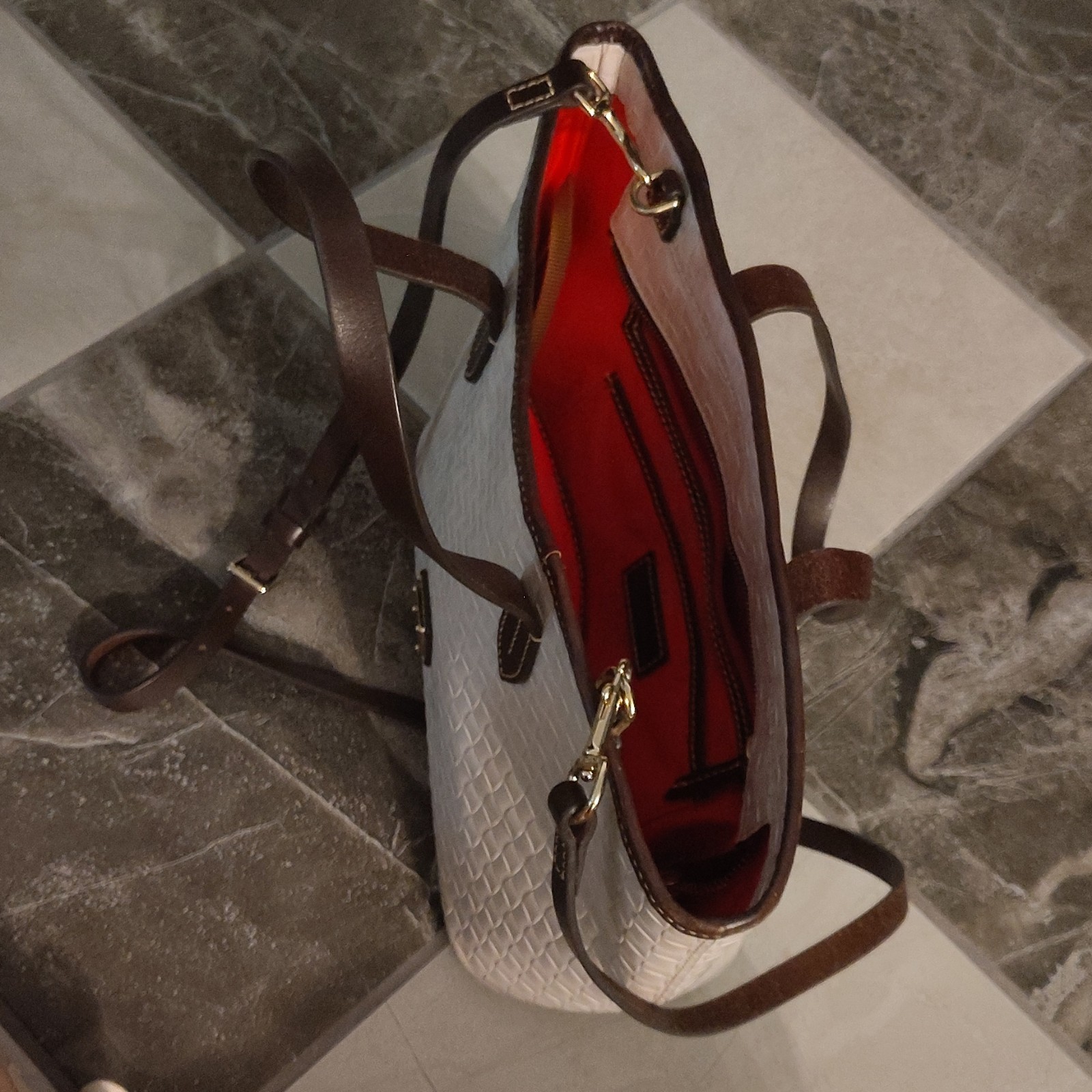 Dooney & Bourke White Tote Zip Brown Handles Detachable Strap Red Lining Gold