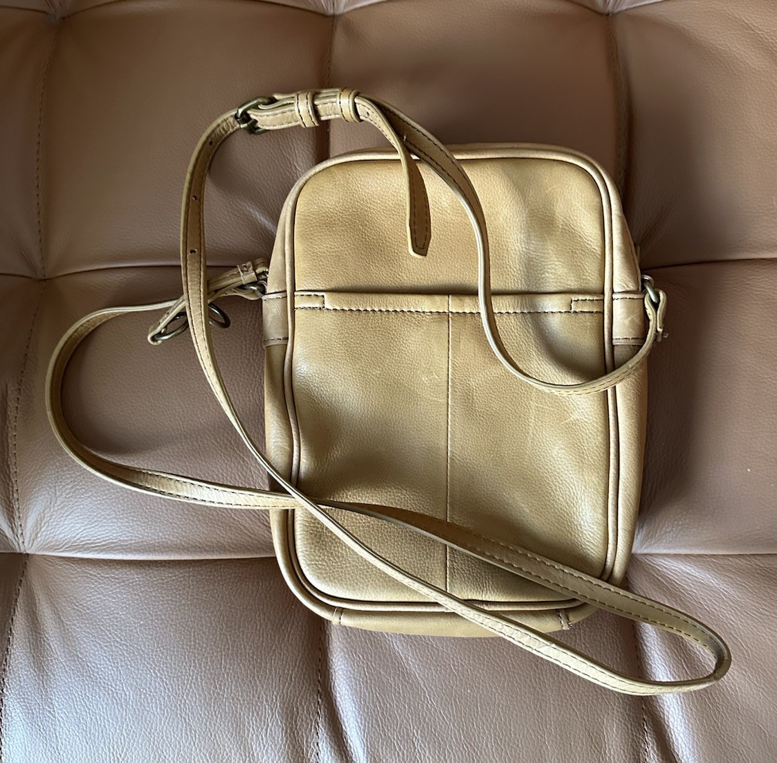 American Leather co Cleveland NS Crossbody Bag Purse Sunkissed ALC2547