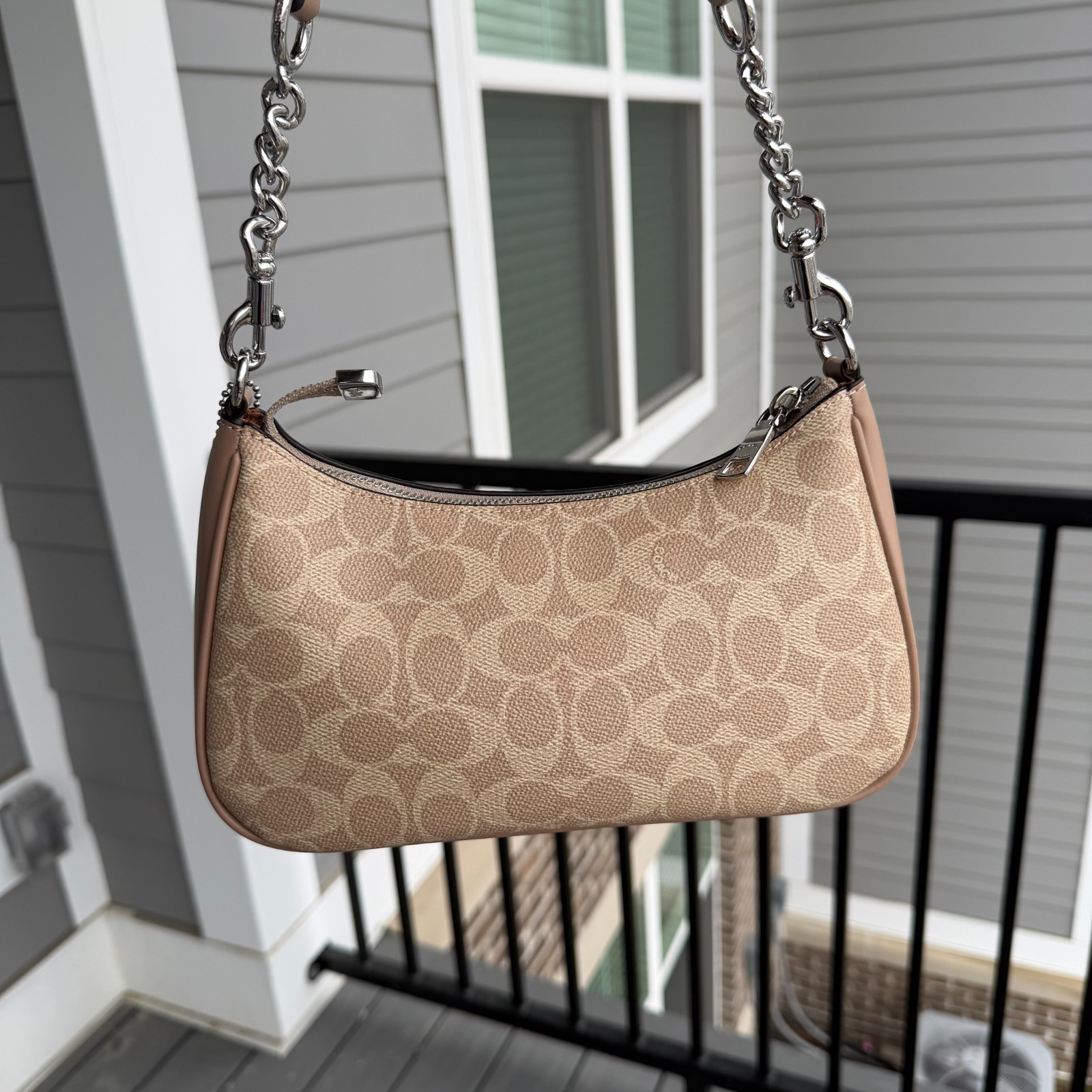 Coach Teri Shoulder Bag In Signature Canvas Silver /Sand/Taupe CV933
