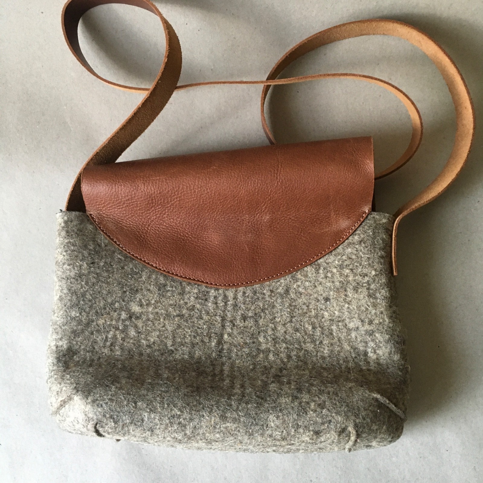 Crossbody knitting bag, leather and felt small bag, minimalist handbag NEW