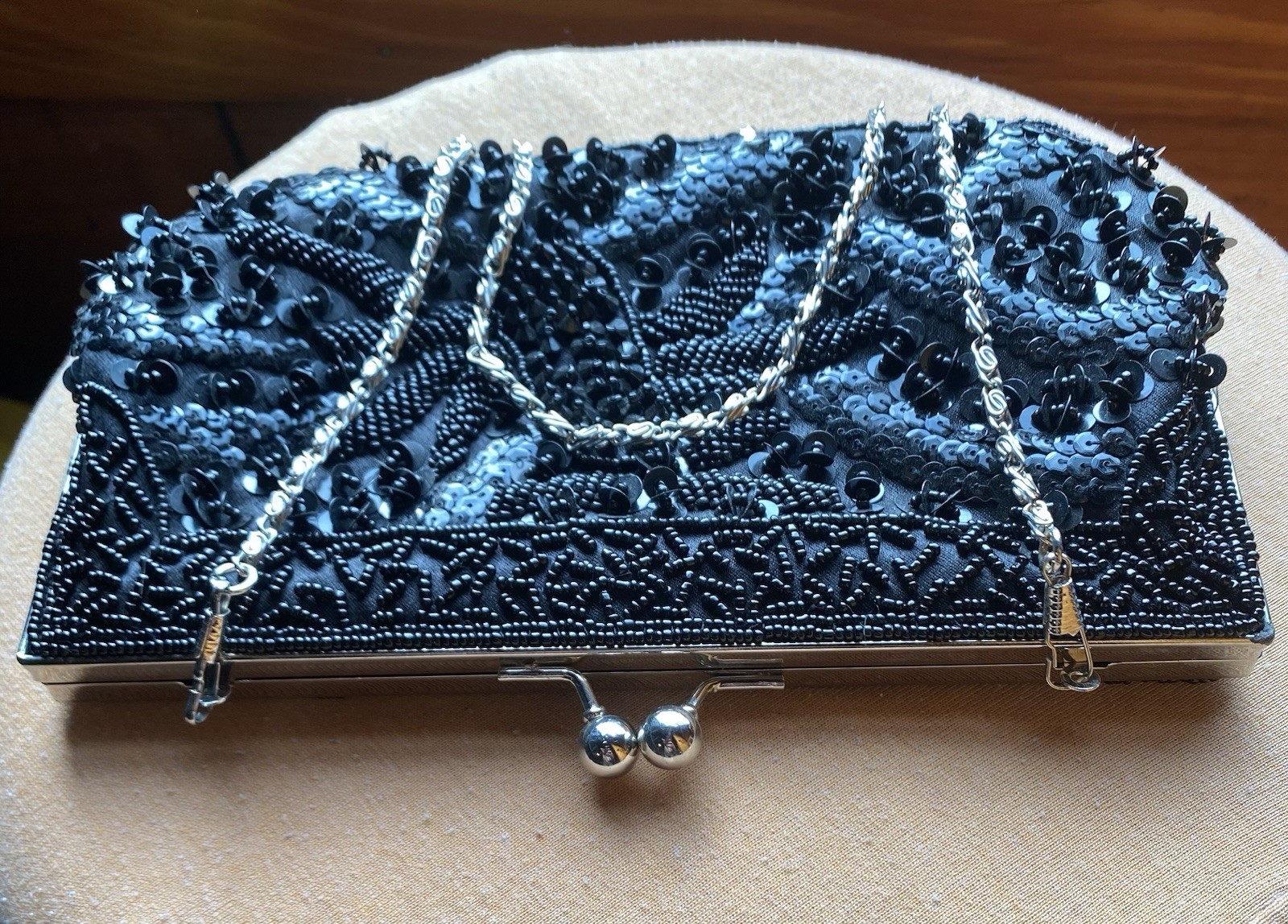Bijoux Terner Black Beaded Sequin Floral Clutch Kiss Lock w/ Silver Chain Strap