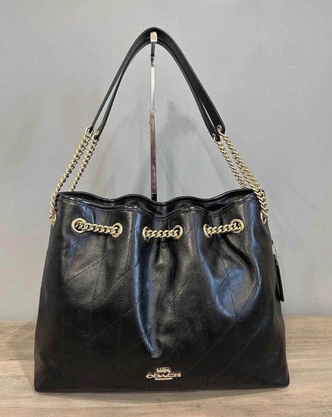 NWT COACH Evelyn Shoulder Bag Quilting Smooth Leather Black Gold CDR00